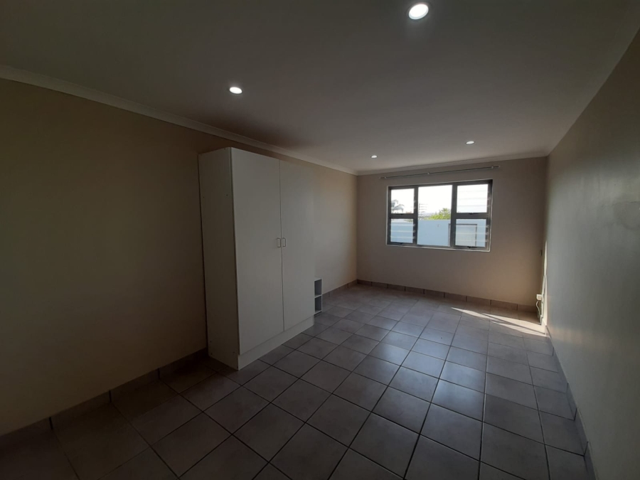 7 Bedroom Property for Sale in Woodbrook Eastern Cape